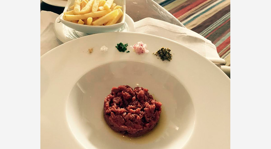 Steak Tartare feito pelo italianíssimo Paolo Lavezzini