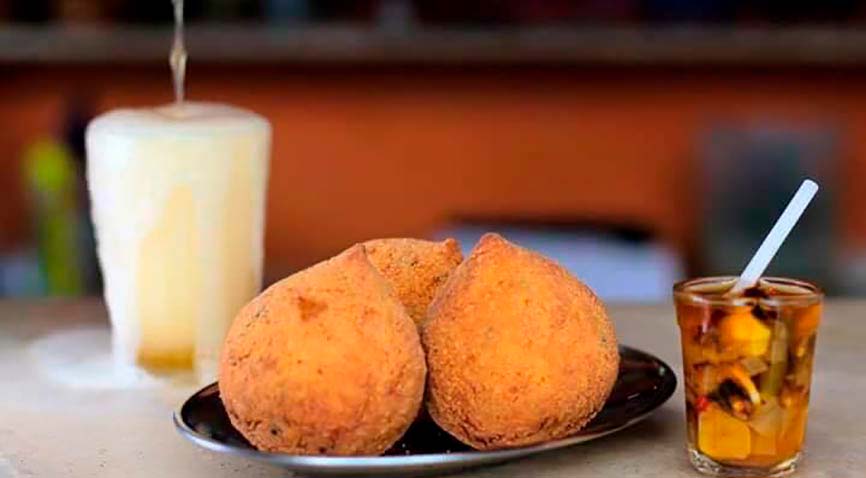 Coxinha do Bar da Gema é servida apenas às terças-feiras, na Tijuca